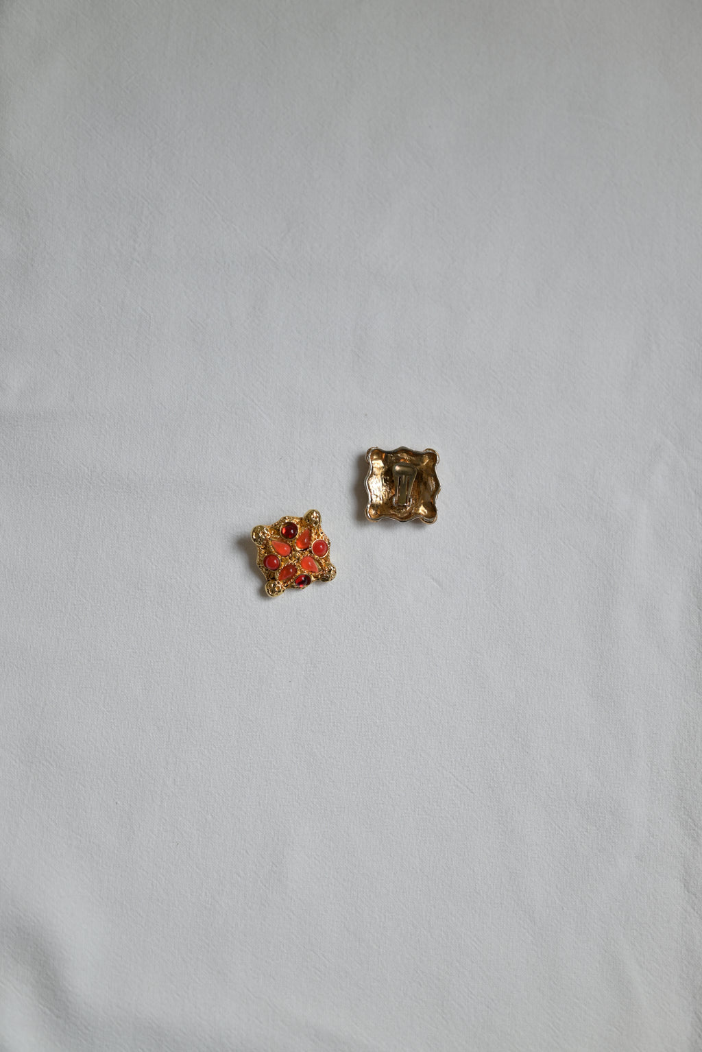 Clips d'oreilles Rania — Iris de Froment — clips dorés à attaches clips