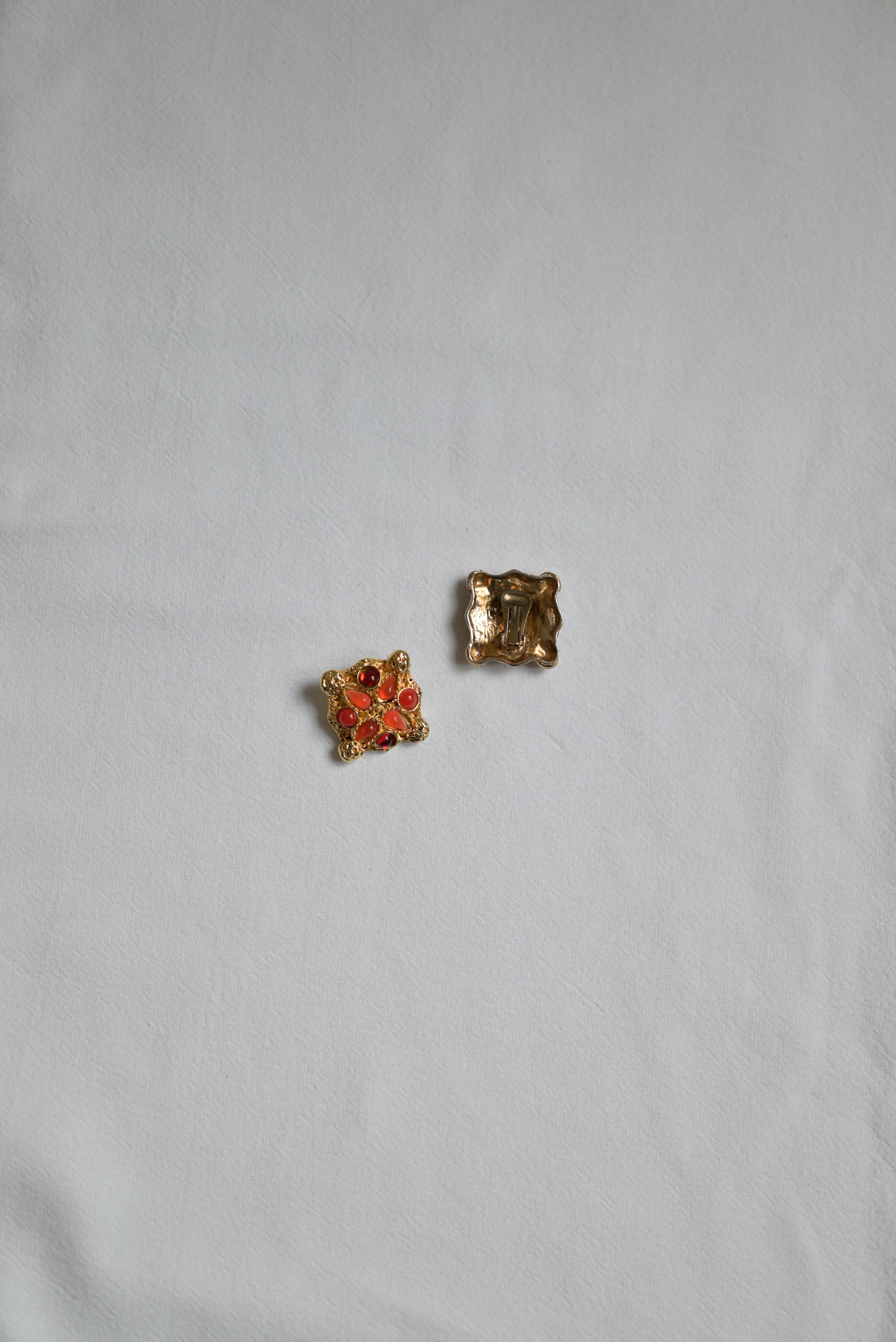 Clips d'oreilles Rania — Iris de Froment — clips dorés à attaches clips