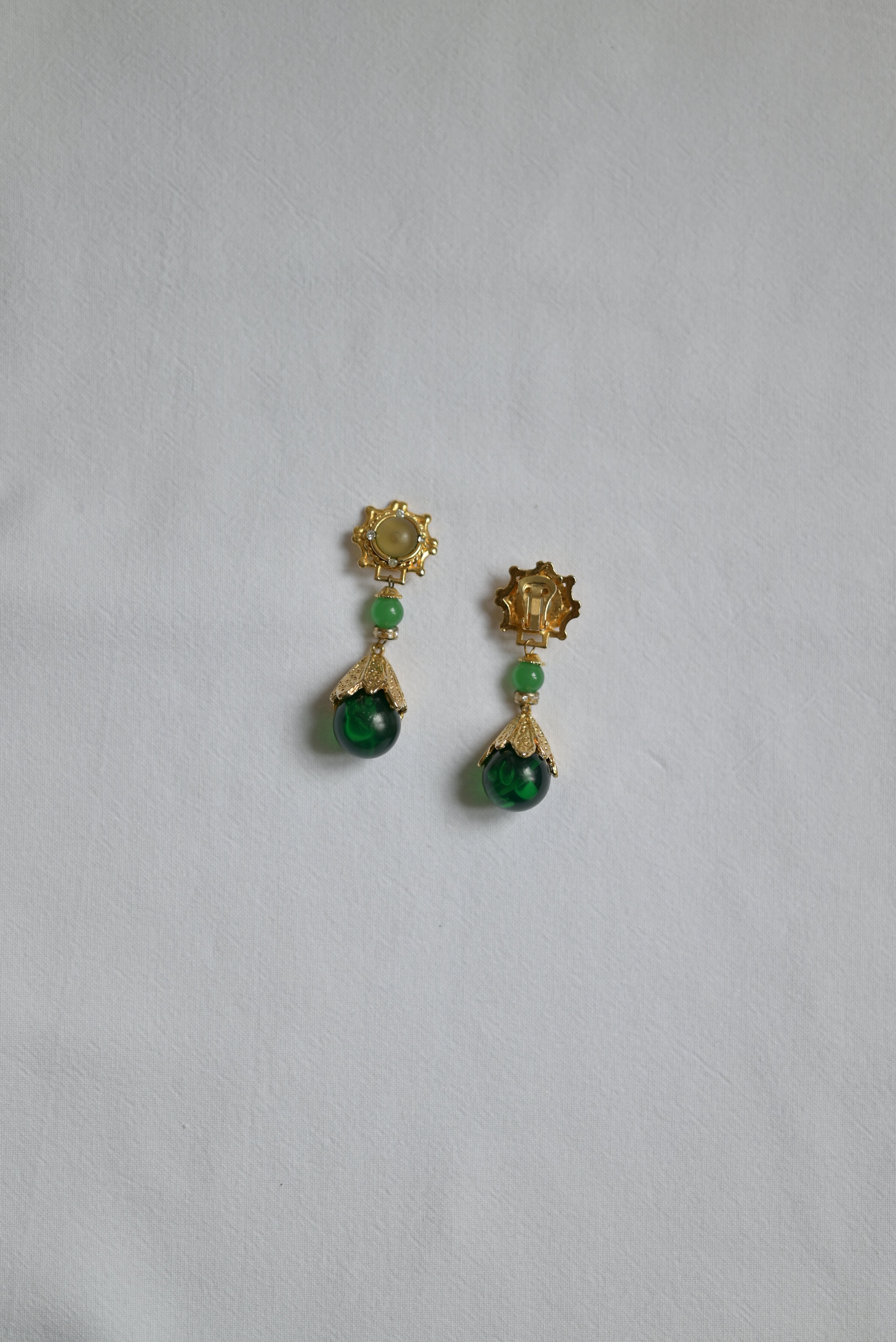 Clips d'oreilles Isadora — Iris de Froment — clips dorés pendants