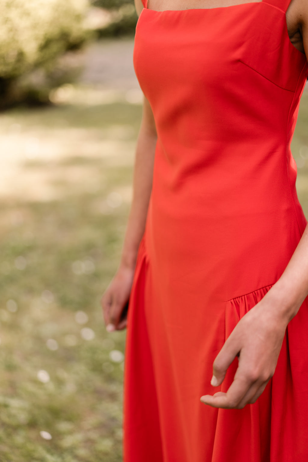 Robe Rosa — Iris de Froment — détail plissé